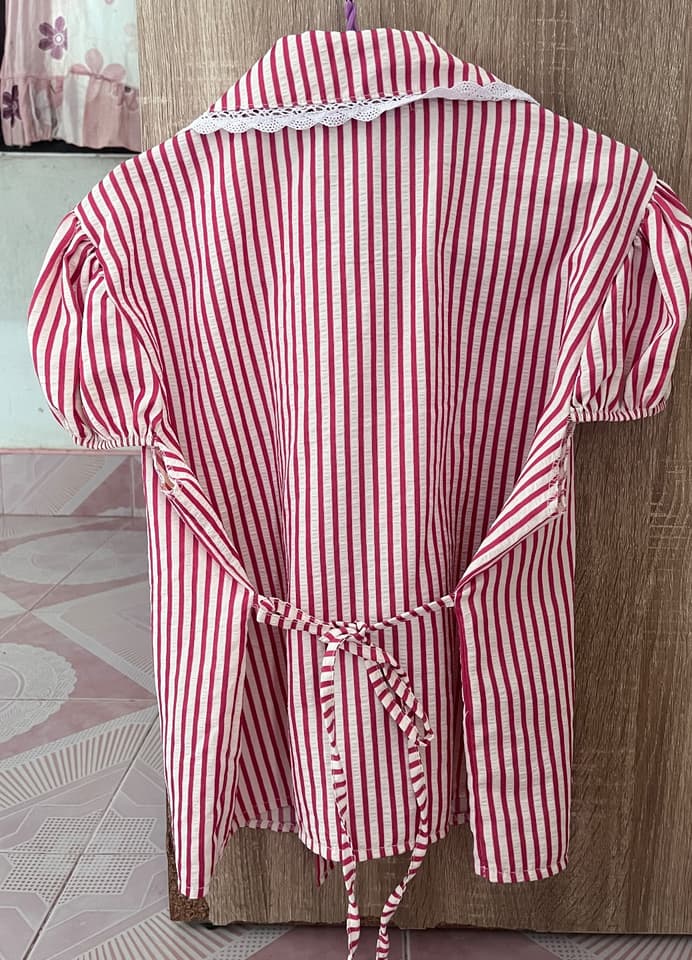 เสื้อแขนตุ๊กตา ลายทาง สีขาวแดง