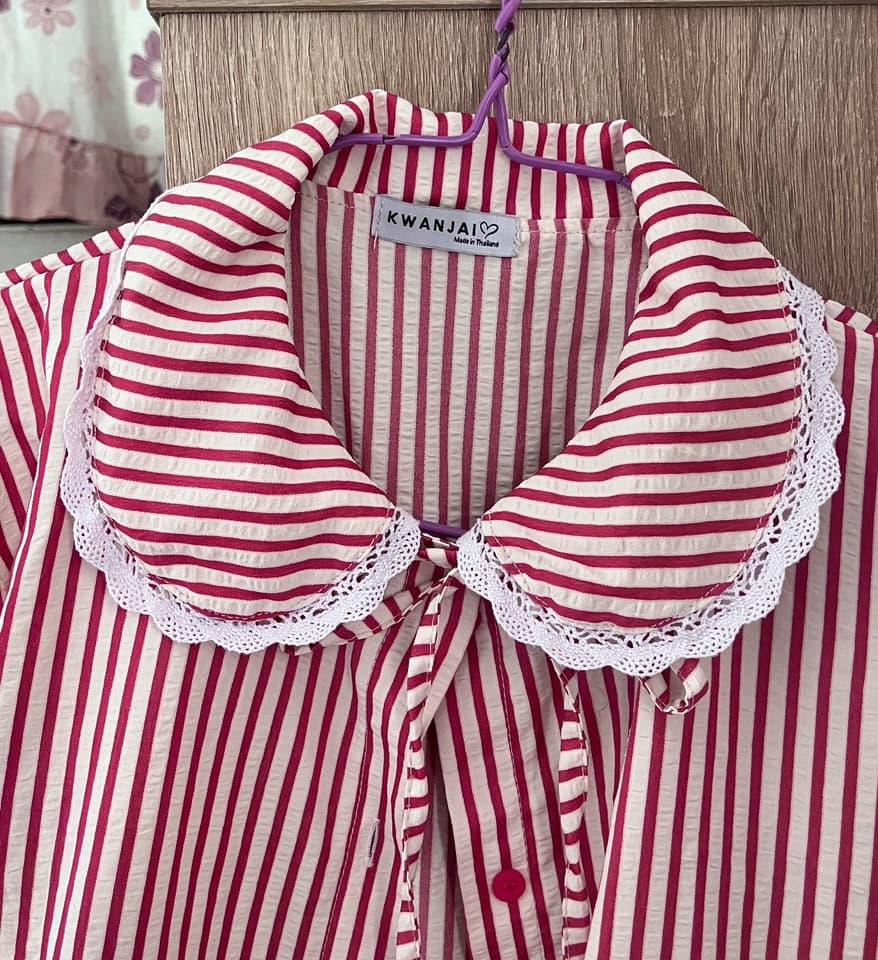 เสื้อแขนตุ๊กตา ลายทาง สีขาวแดง