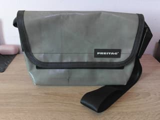 Сумка через плечо Freitag F41 Hawaii, серый цвет, состояние 90% - image blurred placeholder