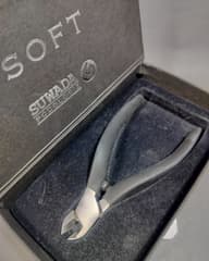 Кусачки для ногтей Suwada из Японии с оригинальной коробкой - image blurred placeholder