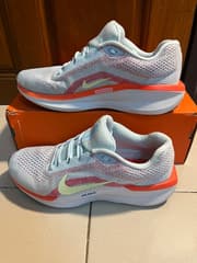 Кроссовки Nike Air Zoom Winflo 11 'Glacier Blue Bright Crimson' - image blurred placeholder