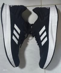 Женские кроссовки Adidas LightMotion - image blurred placeholder