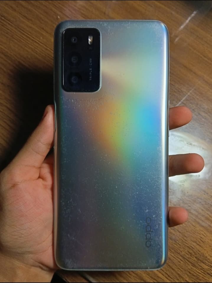 Смартфон OPPO A16