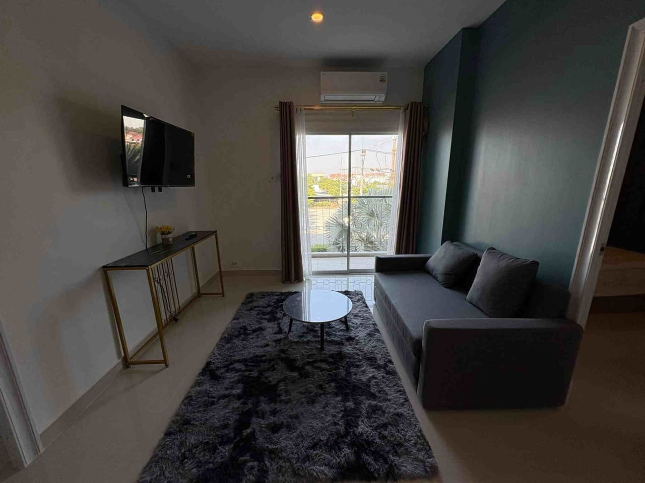 C1427 Квартира в аренду, 2 спальни, CC Condominium 2