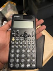 Новый научный калькулятор Casio - image blurred placeholder