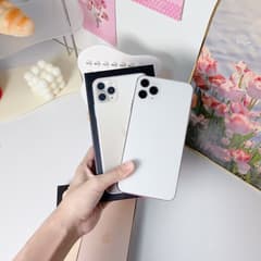 iPhone 11 Pro Max 256GB TH/A белый и золотой - image blurred placeholder