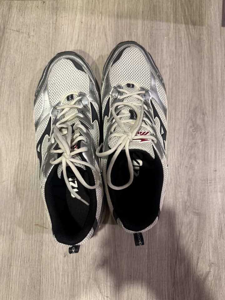 кроссовки Mizuno MXR
