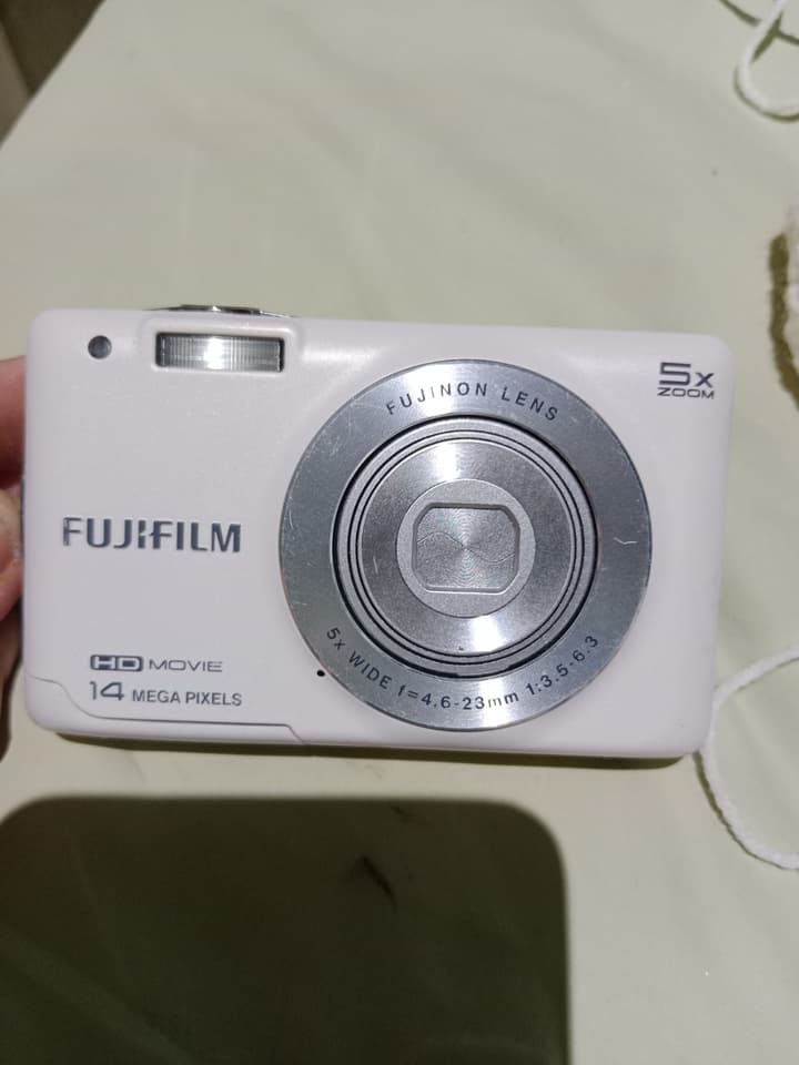 Цифровая камера Fujifilm FinePix JX Series, белая