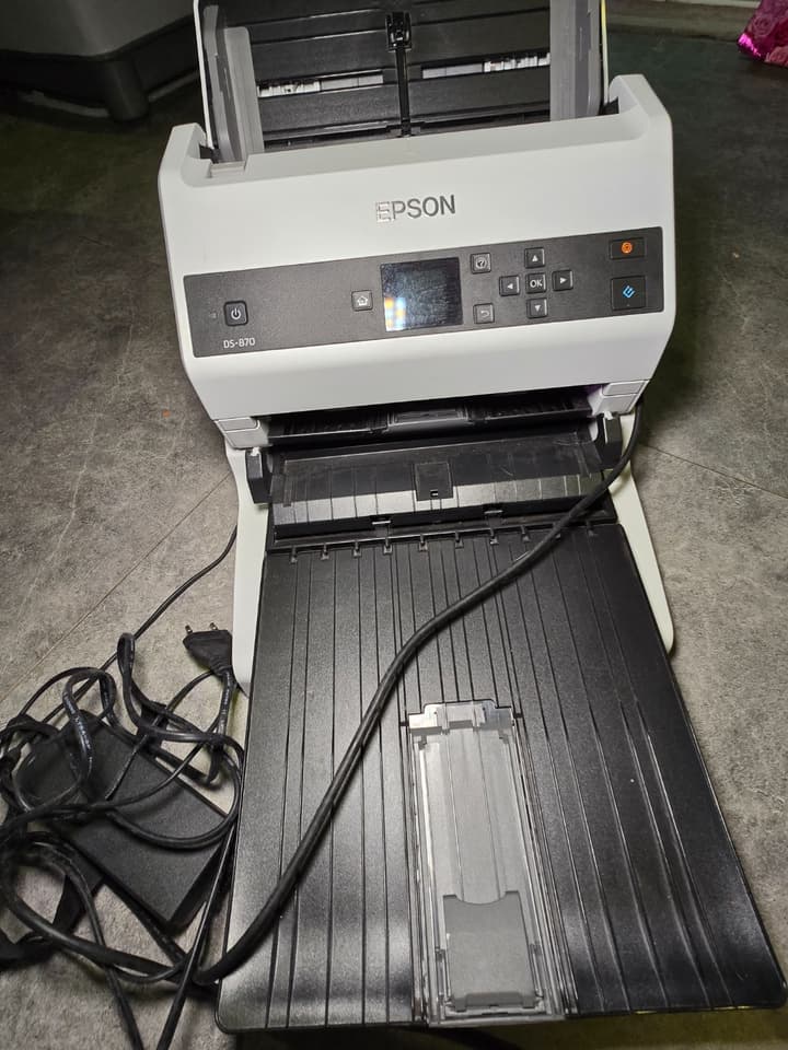 Сканер EPSON DS-870, разрешение 600 x 600 dpi