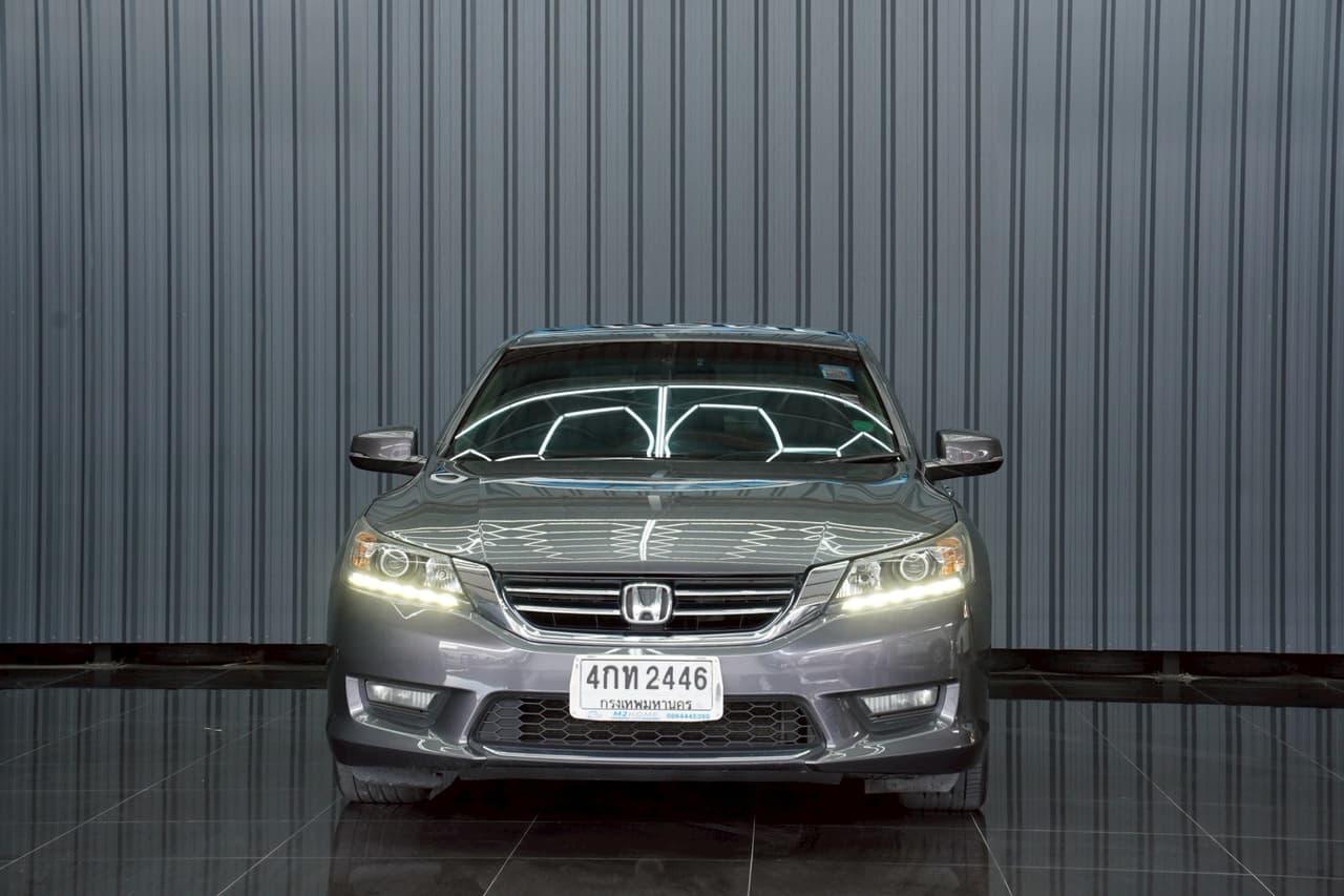 Honda Accord 2.0 EL Navi AT 2015 года