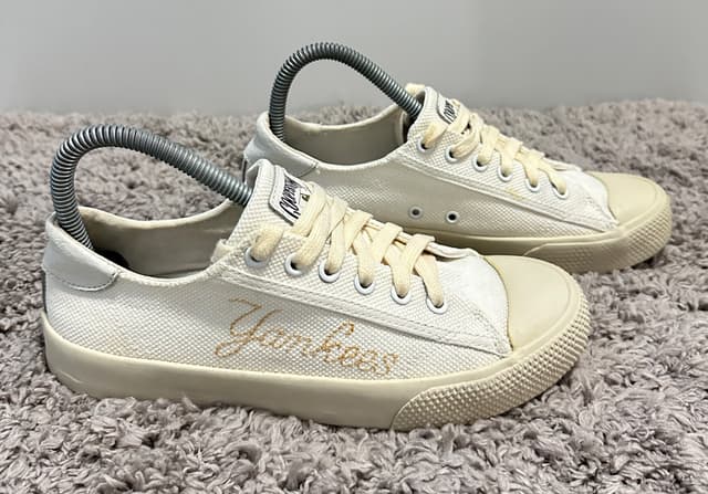 MLB NY Yankees sneakers Size 38/24cm pre-owned like new