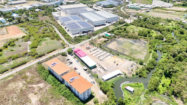Land with buildings, Khok Kham Subdistrict, Samut Sakhon Province