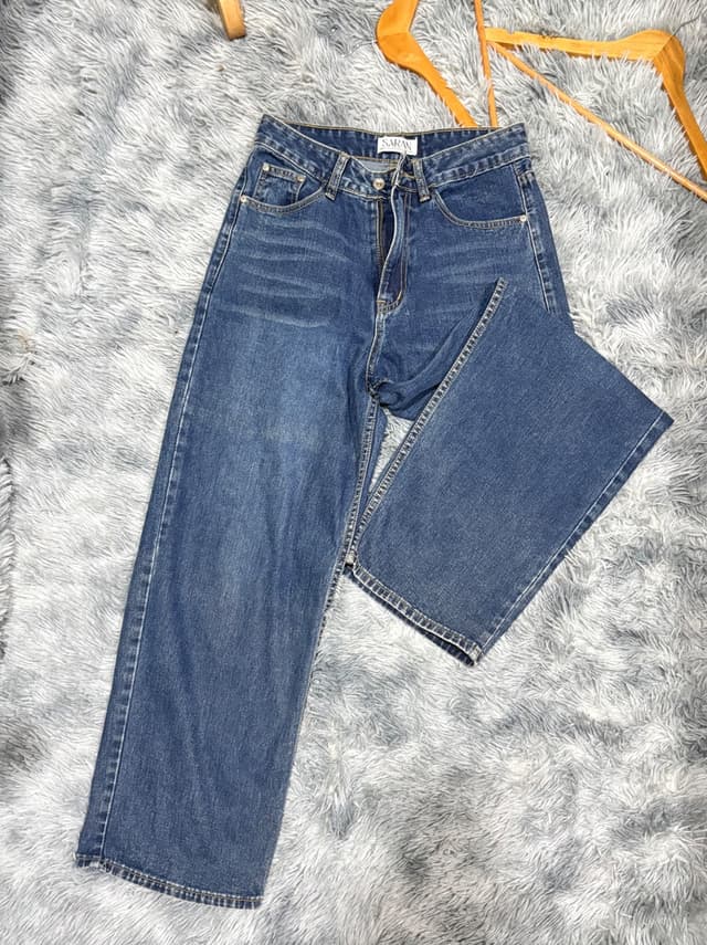 Saran Jeans