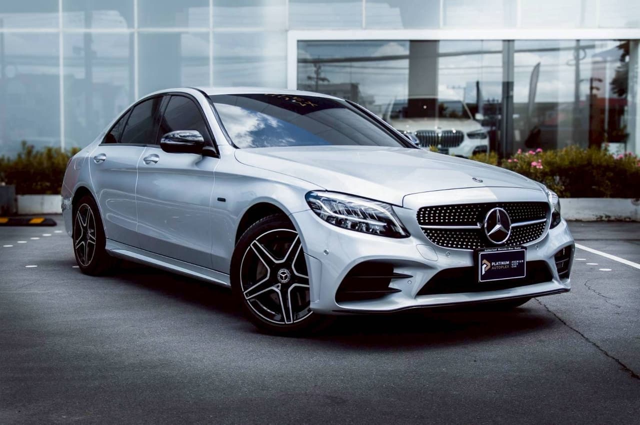 Mercedes Benz C300e AMG Dynamic 2021 года