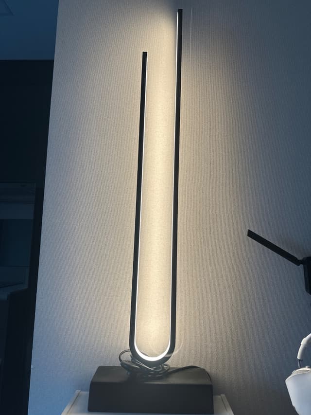 โคมไฟตั้งพื้น LED IKEA รุ่น PILSKOTT