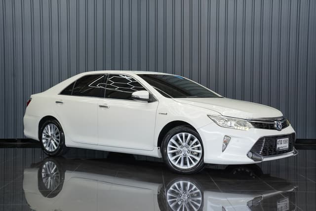 Toyota CAMRY ปี 2015