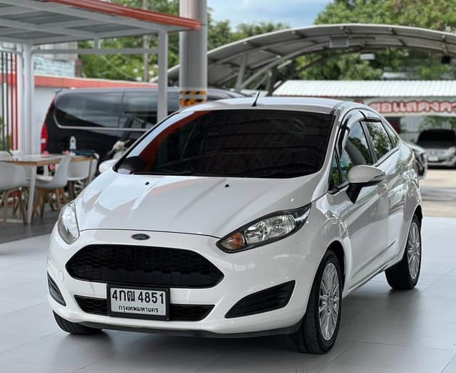 Ford Fiesta 1.5 S ท็อป เครื่องยนต์เบนซิน เกียร์อัตโนมัติ
