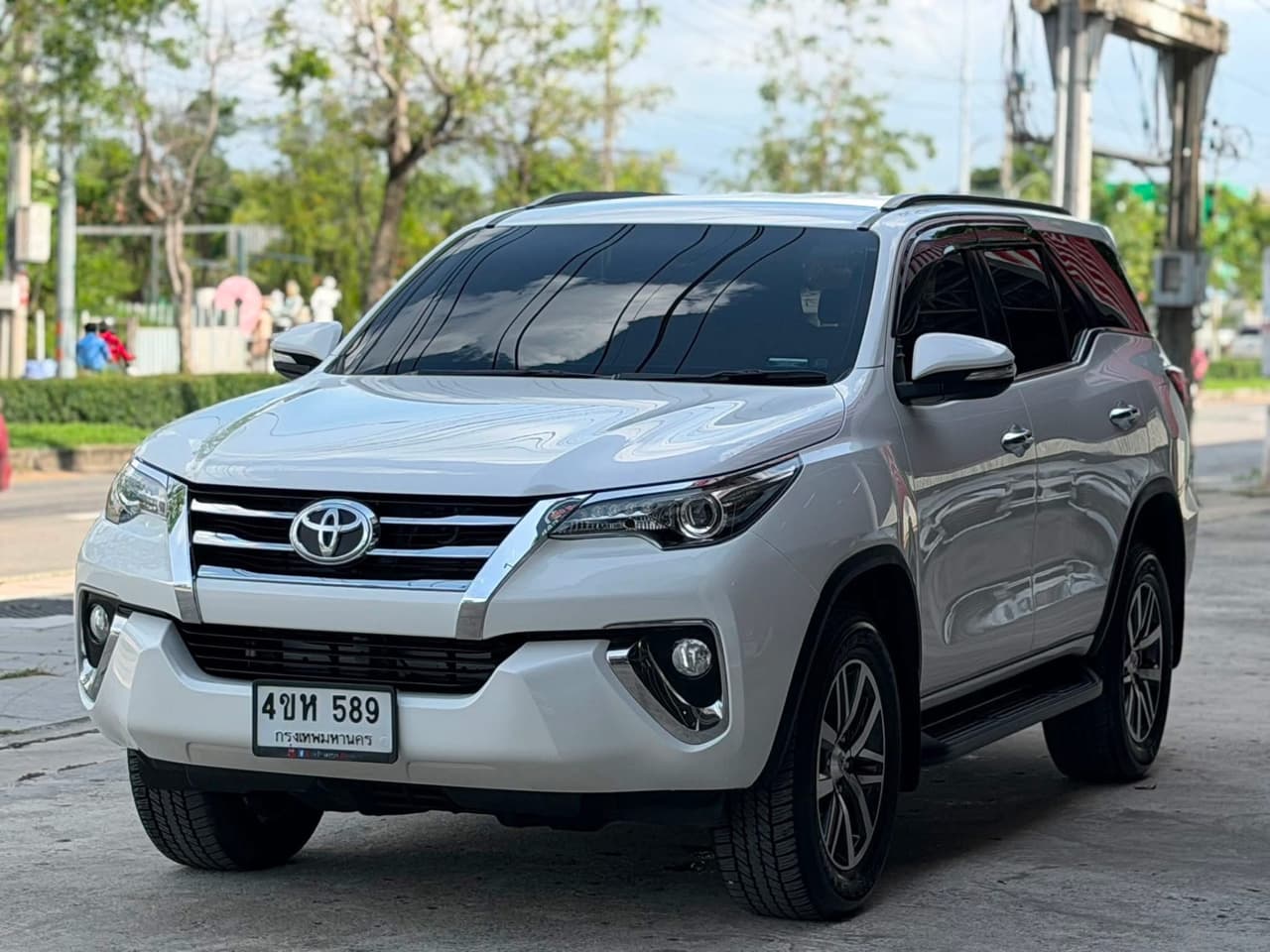 Toyota Fortuner 2.8V 4WD максимальная комплектация Top Option, 2016 год