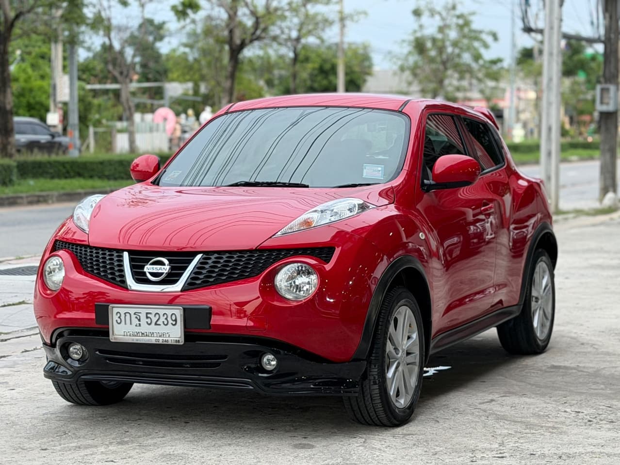 Nissan Juke 1.6 автомат, заводская комплектация, один владелец, 2013 год, регистрация 2014