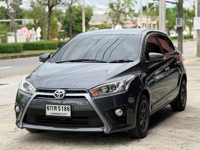 Toyota Yaris Hatchback 1.2G Top Option ปี 2016 จดทะเบียน 17