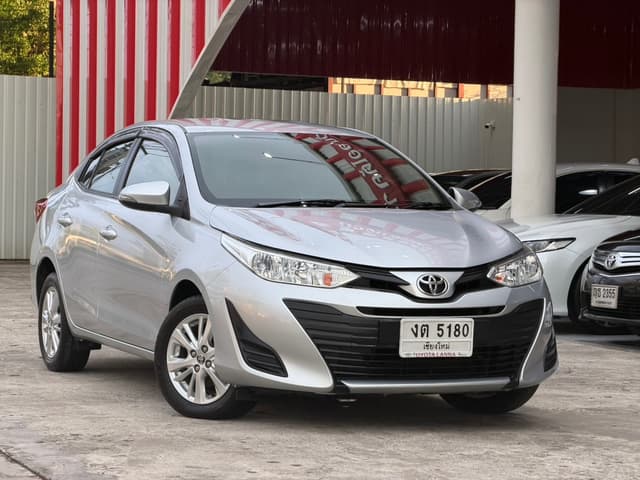 Toyota Yaris Ativ 1.2E Auto รอง Top Option ปี 2017