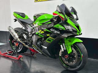 Kawasaki Zx-10r 2019 - image blurred placeholder