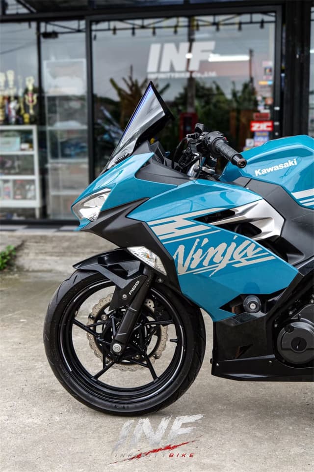 Kawasaki NINJA 400 ปี 2021