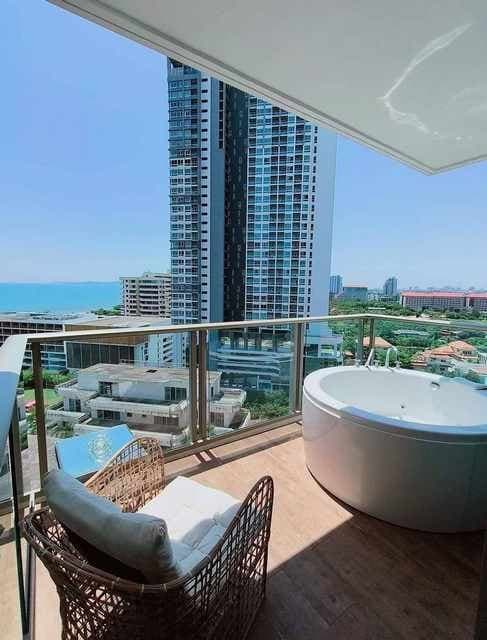 C663 ขายห้องหัวมุม The Riviera Monaco Pattaya วิวทะเล พร้อมอ่างจากุซซี่ริมระเบียง
