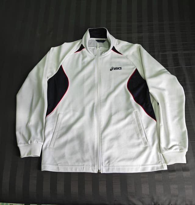 เสื้อกันหนาวสปอร์ต ASICS มือสอง