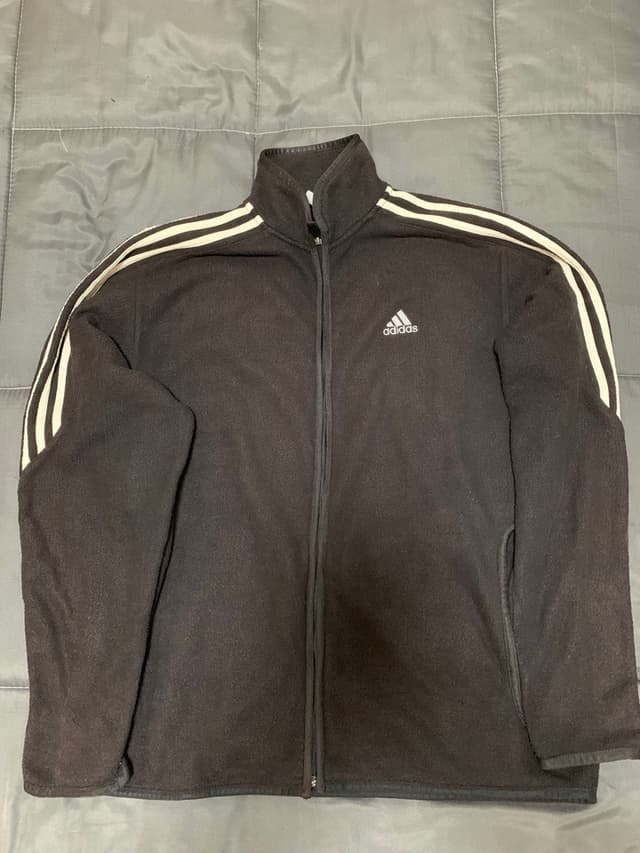 เสื้อแขนยาว Adidas สีดำ
