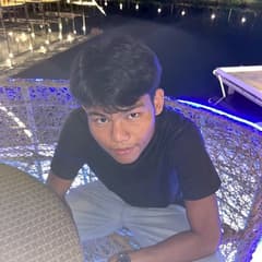 Santi avatar