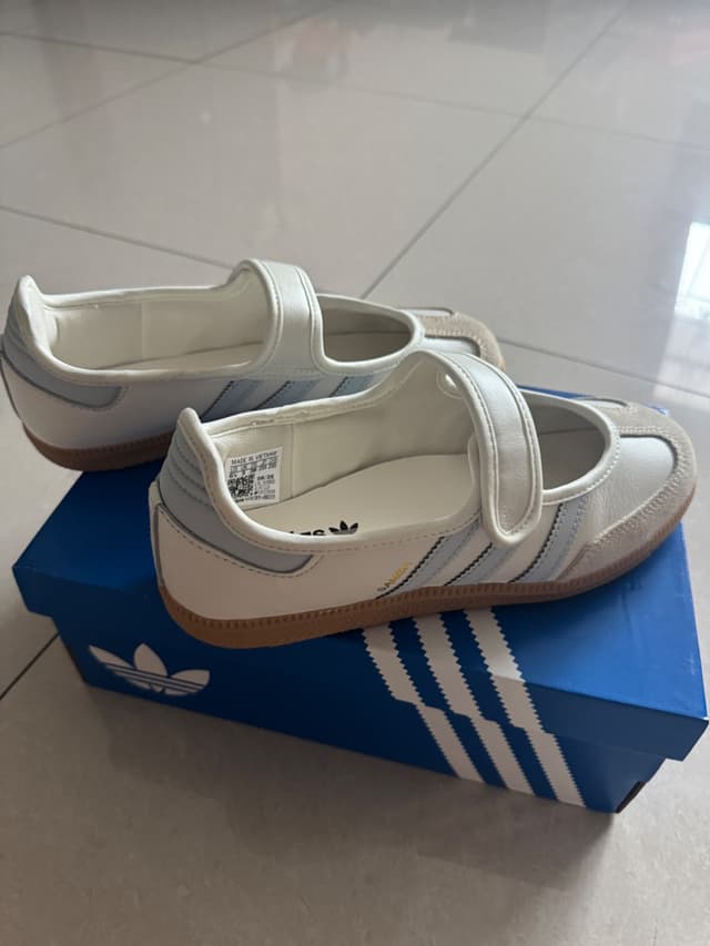 รองเท้า Adidas Samba Jane ไซส์ UK5 (38)