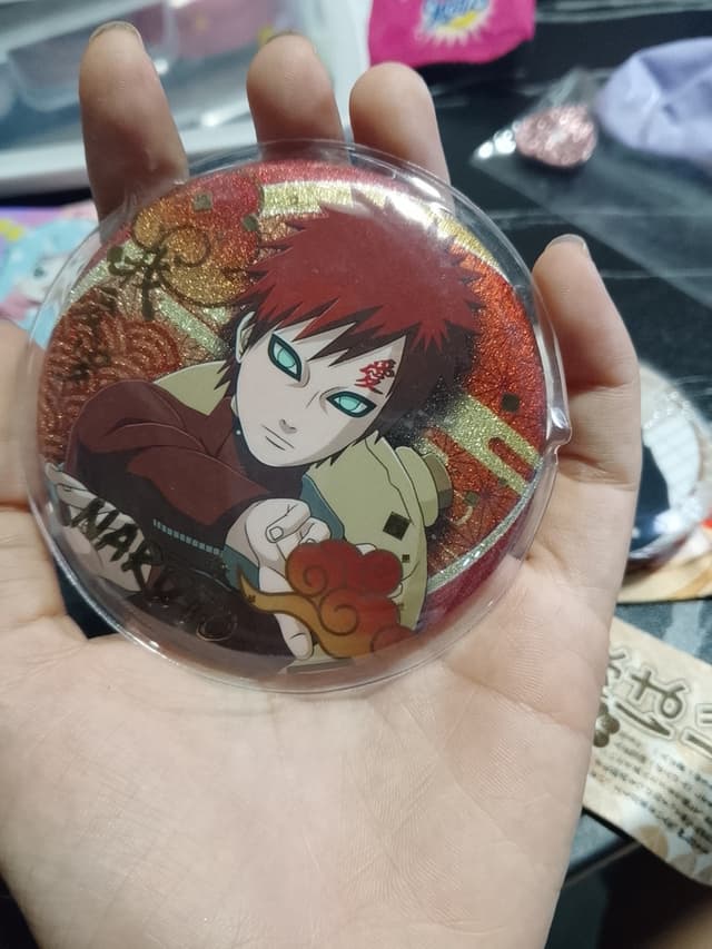 เข็มกลัดลายกาอาระจากอนิเมะนารูโตะพร้อมการ์ด