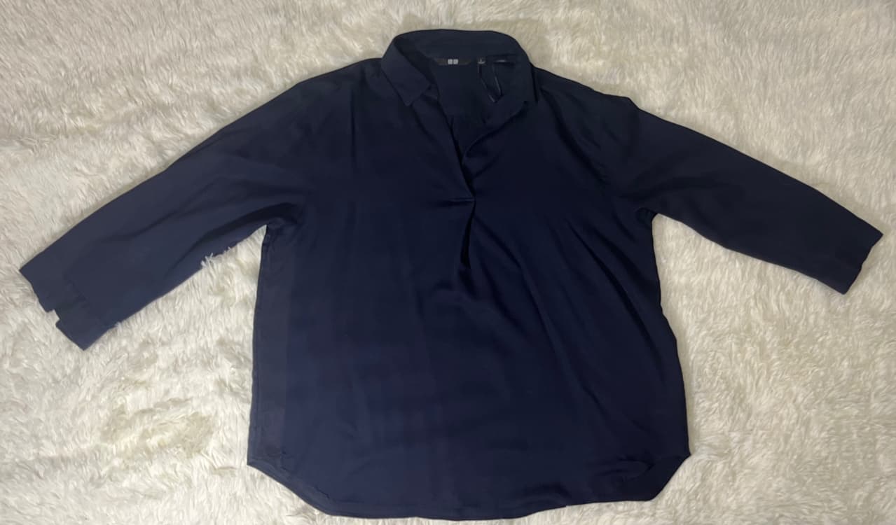 Рубашка из комфортной ткани, темно-синяя, б/у, бренд uniqlo