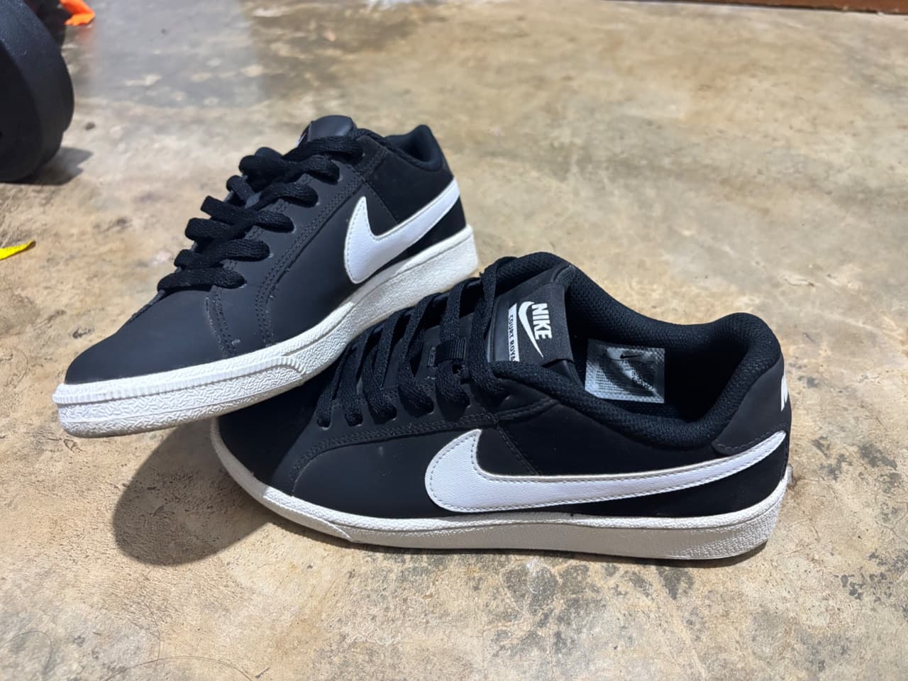 Кроссовки Nike Court Royale, размер US 8 / UK 5.5 / EU 39 / CM 25
