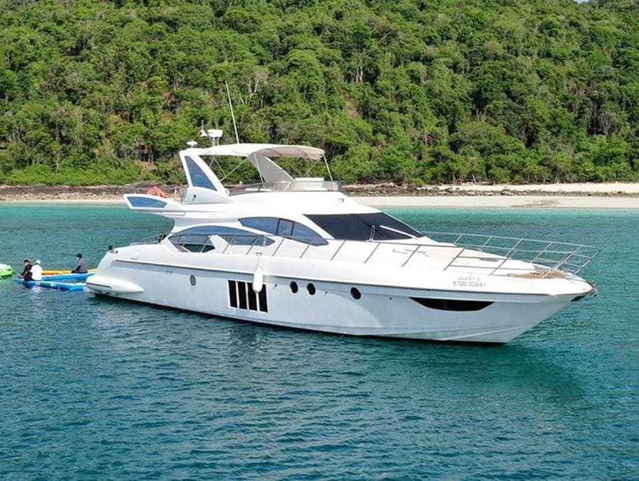 Azimut 64 Indigo — частный чартер яхты в Паттайе до 18 гостей