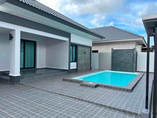 H1177 Отдельный дом Pool Villa на продажу, 3 спальни, 3 ванные комнаты, готов к заселению, район Понг - image blurred placeholder
