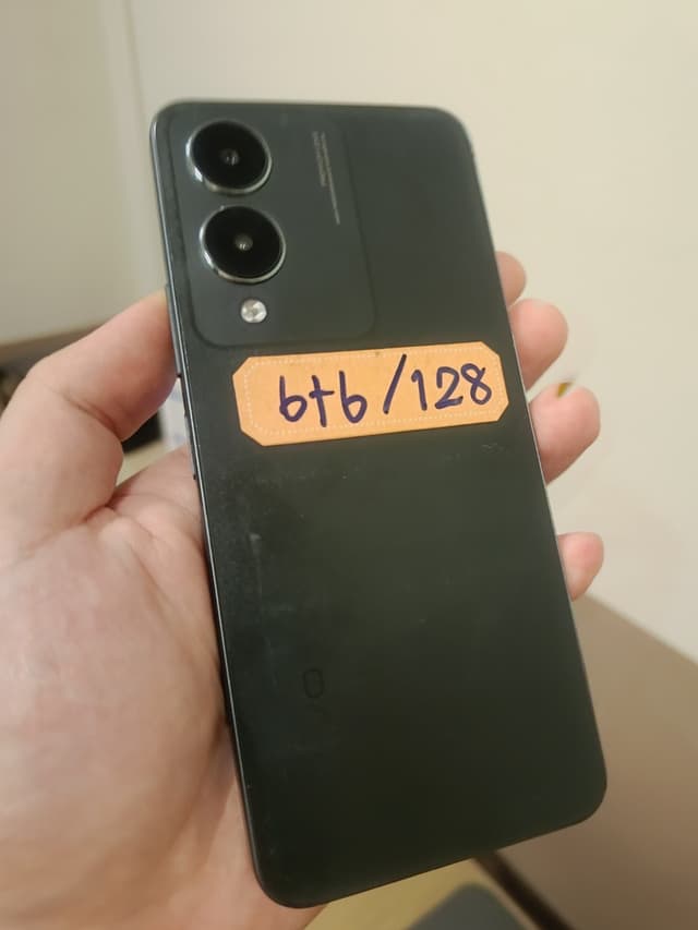 Vivo Y17s แรม 6 รอม 128 จอ 6.56" สภาพดีมือสอง แถมเคส+สายชาร์จ