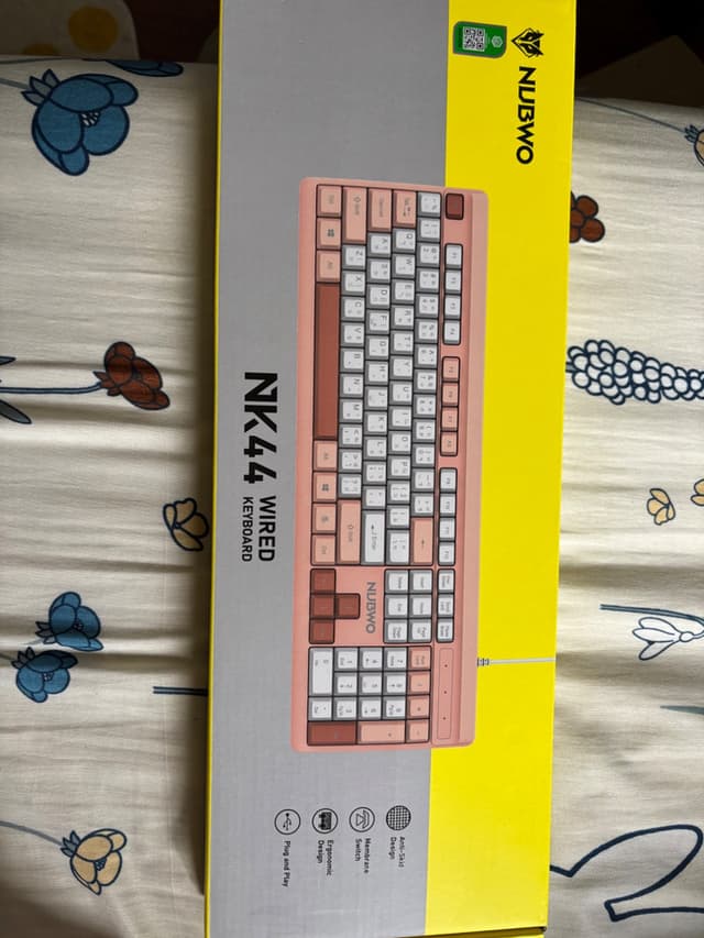 คีย์บอร์ด NUBWO รุ่น NK-44 สี LIGHT PEACH/WHITE