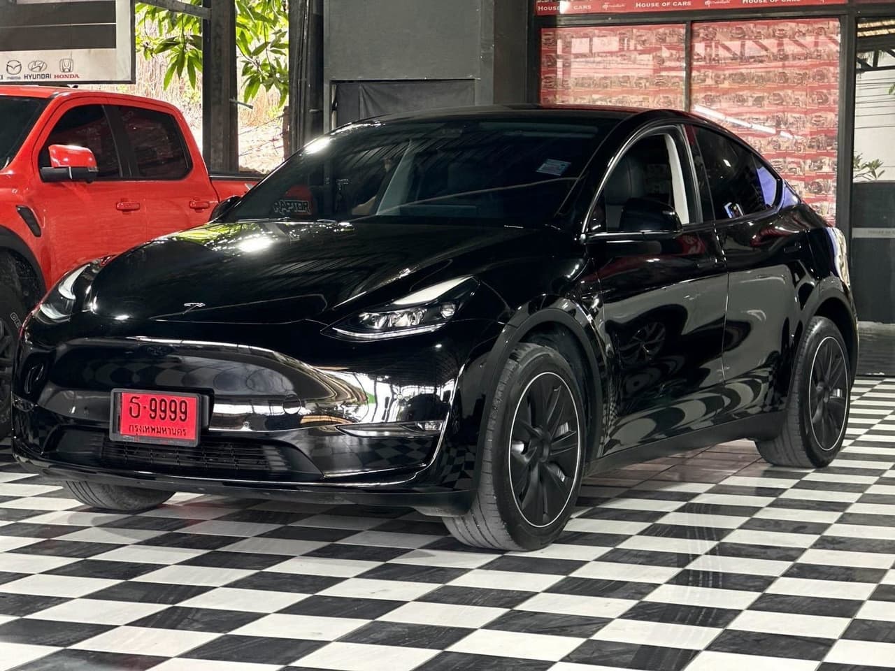 Tesla Model Y Long Range Dual Motor 2023 года