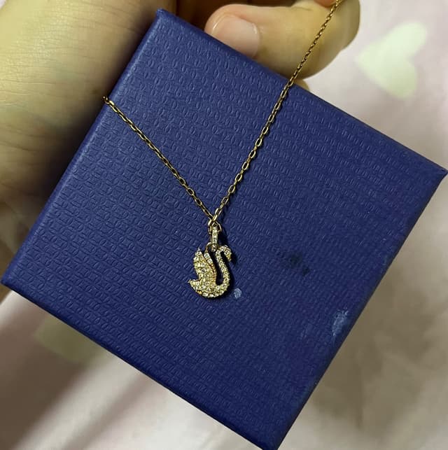 สร้อยคอ Swarovski สีโรสโกลด์