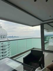 C1322 Кондо на продажу Wongamart Tower Condominium (продается с арендатором) вид на море с балкона - image blurred placeholder