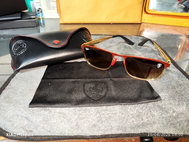 แว่นกันแดด RayBan x Ferrari Collection รุ่น RB3726M