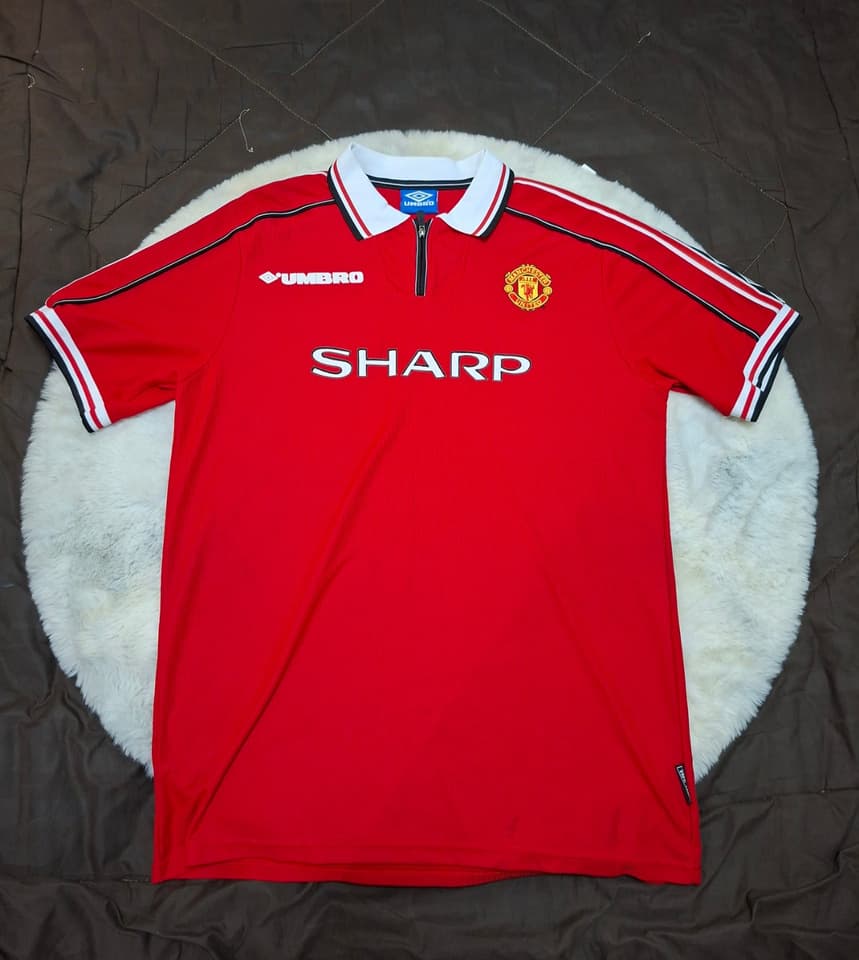เสื้อวินเทจ Manchester United แบรนด์ Umbro ดีเทลสวย