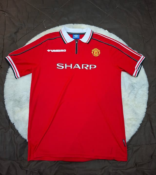 เสื้อวินเทจ Manchester United แบรนด์ Umbro ดีเทลสวย
