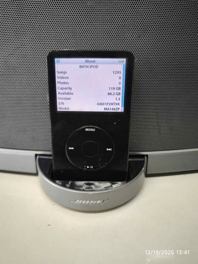 iPod Classic Gen5 upgraded to 128G SSD, good condition, normal use