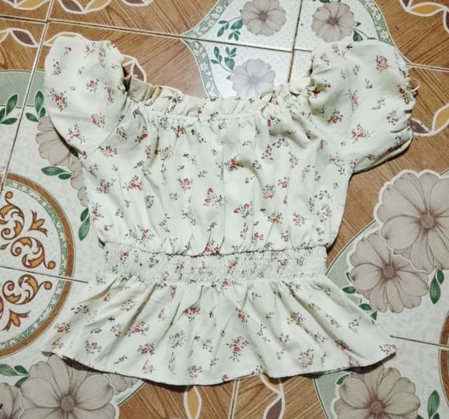 Wholesale Fashion Shirts 4 Pieces