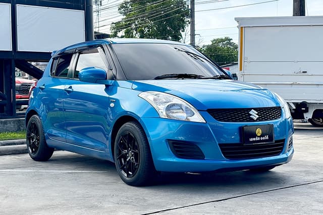 SUZUKI SWIFT GL 1.2 AT 2015
