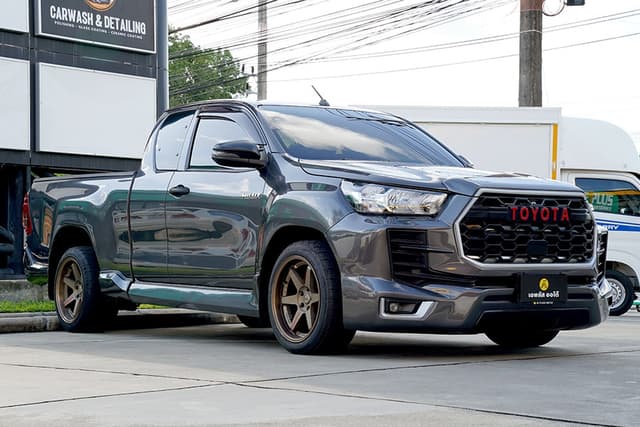 TOYOTA HILUX REVO SMART CAB Z-EDITION รุ่นเริ่มต้น 2.4 AT 2022