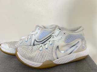 Кроссовки Nike KD Trey 5 VIII CK2089-100 - image blurred placeholder